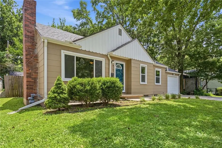 8107 Ward Parkway, Kansas City, MO 64114 - #3