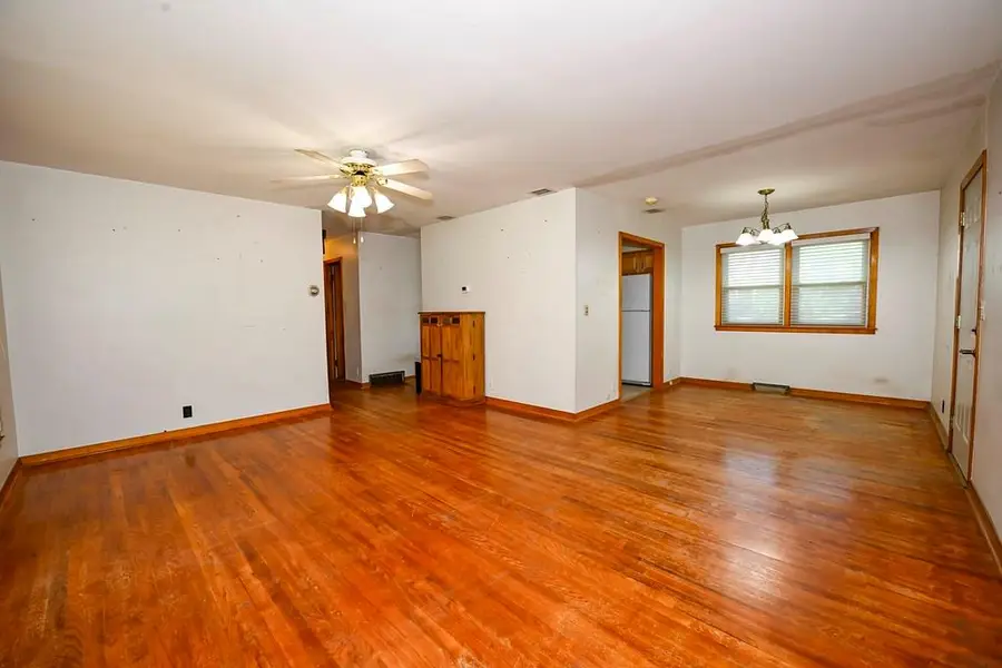 5714 N Tracy Avenue, Gladstone, MO 64118 - #3