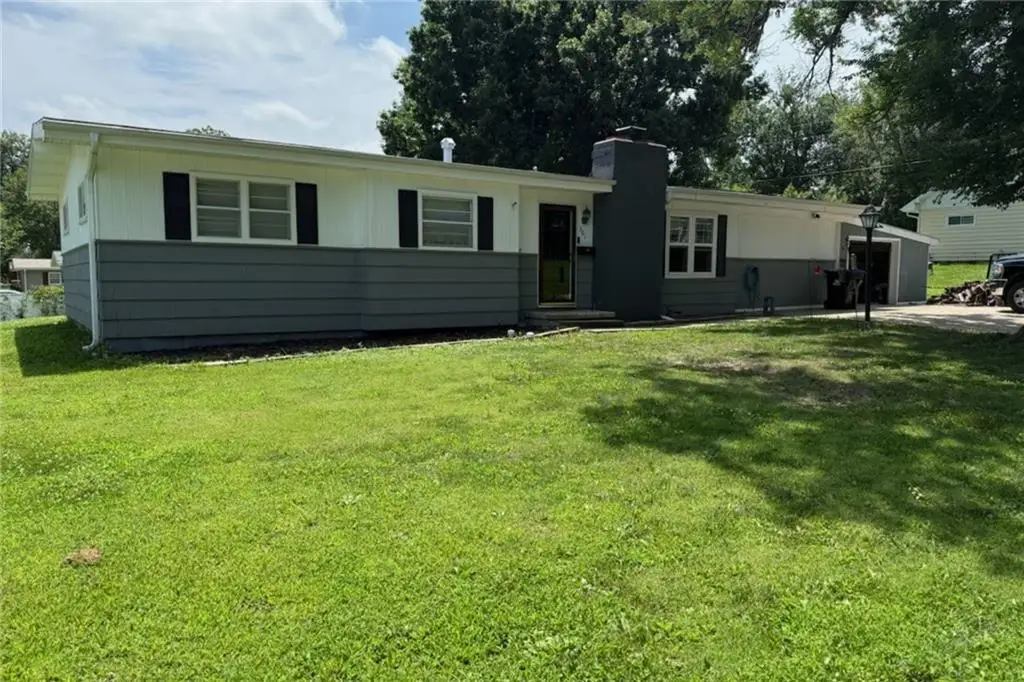 301 9th Street, Warrensburg, MO 64093 - #1