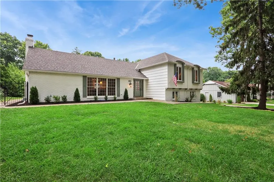 4808 W 81st Street, Prairie Village, KS 66208 - #2