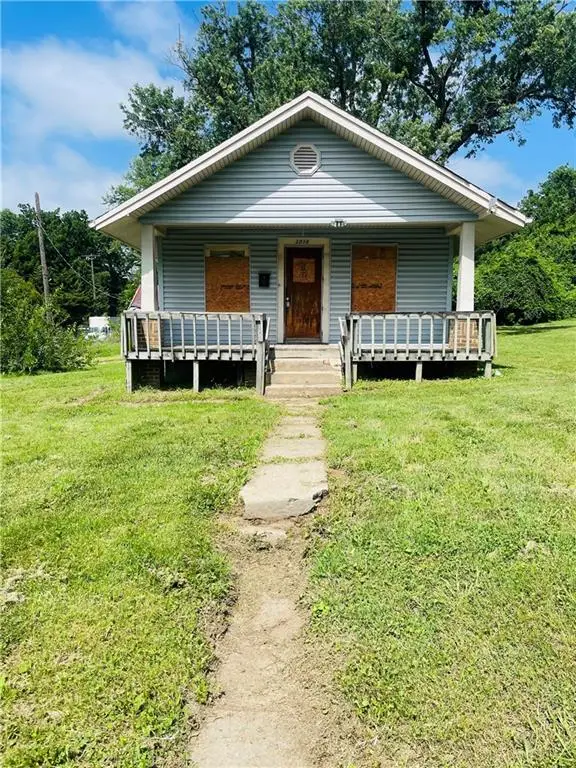 3036 N 32nd Street, Kansas City, KS 66104 - #1