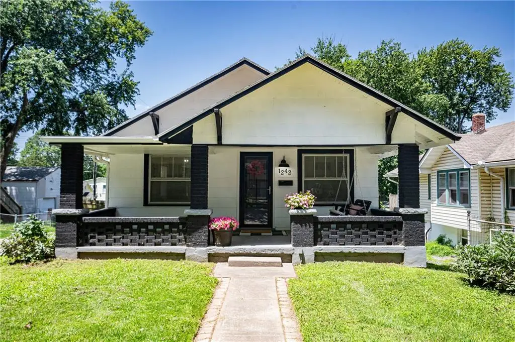 1242 S Hardy Street, Independence, MO 64052 - #1