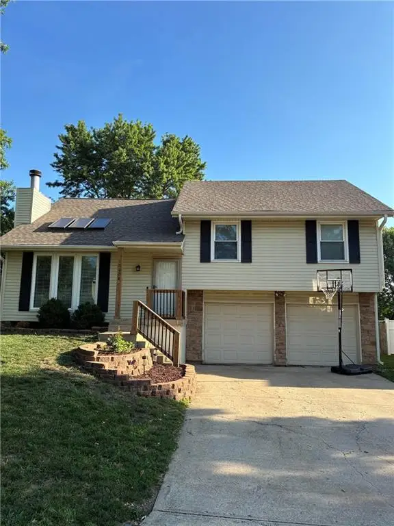 15608 W 126th Terrace, Olathe, KS 66062