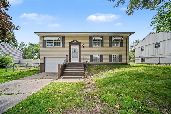 2315 Cardinal Lane, St Joseph, MO 64503