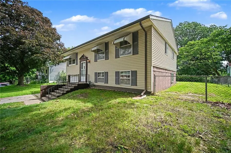 2315 Cardinal Lane, Saint Joseph, MO 64503 - #3