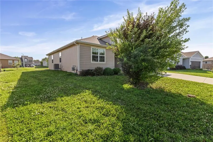 17168 S Pratt Street, Gardner, KS 66030 - #2
