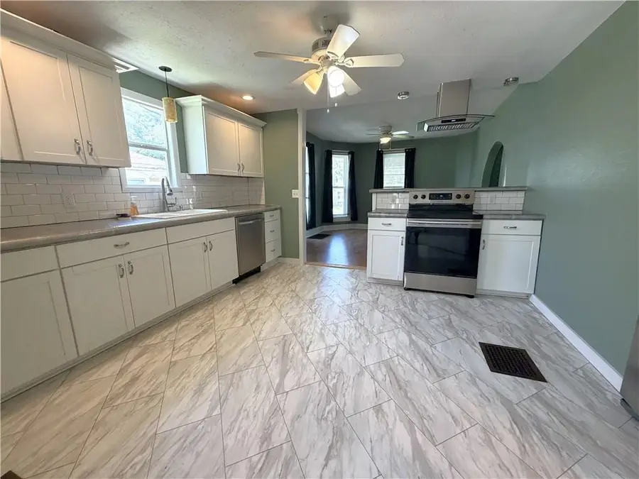 1304 Jackson Street, Chillicothe, MO 64601 - #2