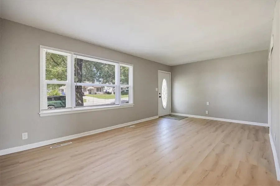 509 66th Terrace, Kansas City, MO 64118 - #3