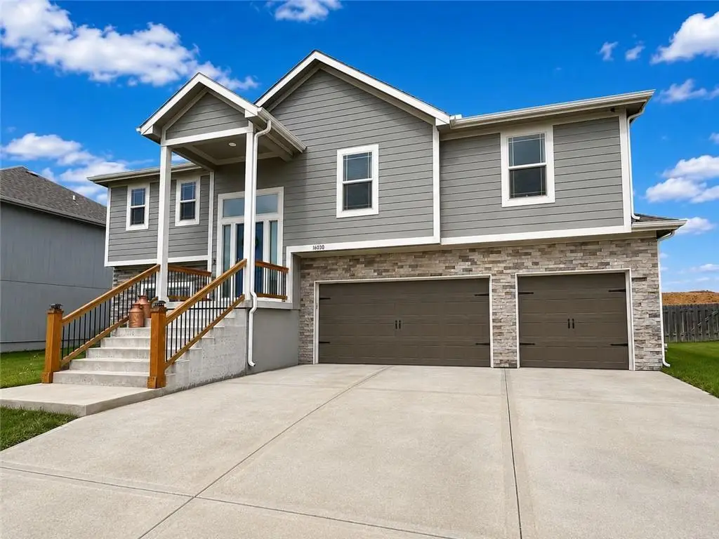 16030 Craig Street, Basehor, KS 66007 - #1