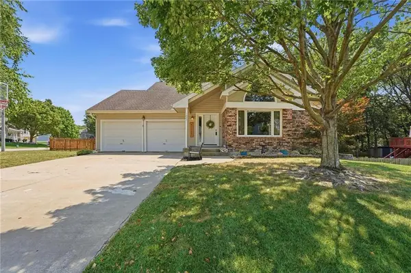 1227 NE 102nd Court, Kansas City, MO 64155