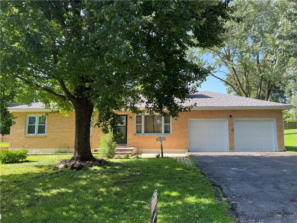 6216 Yecker Avenue, Kansas City, KS 66104 - #1