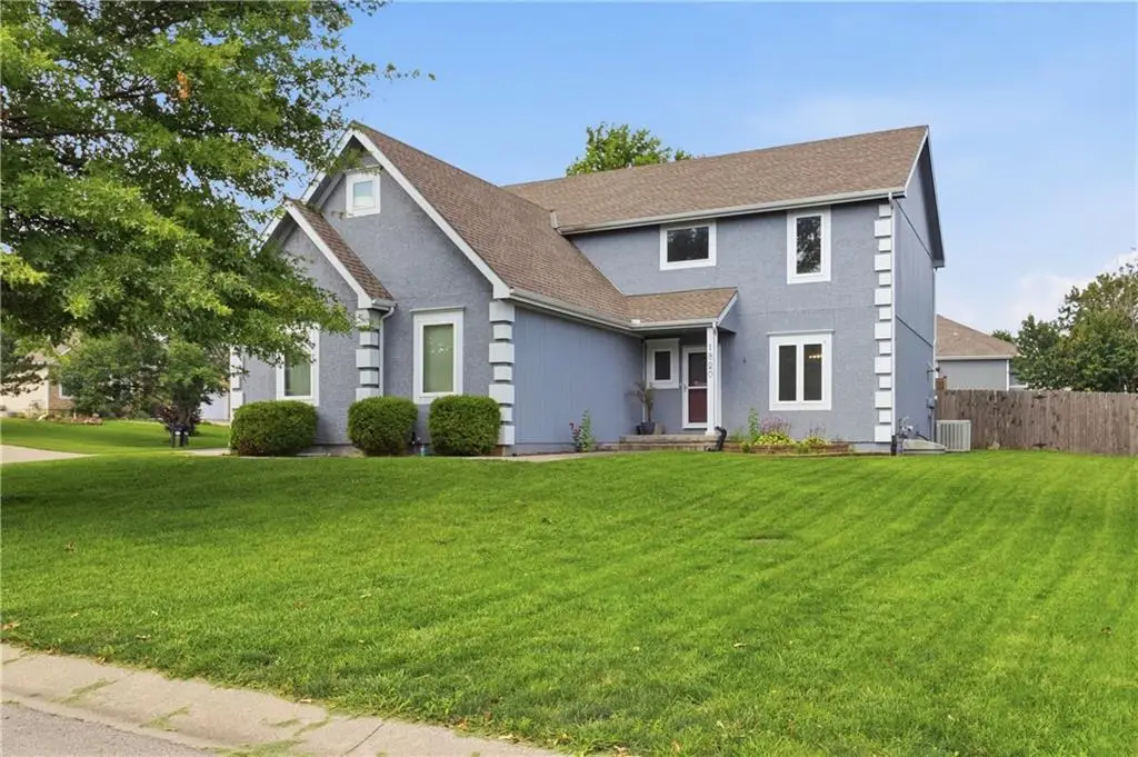 1820 N 160th Street, Basehor, KS 66007 - #1