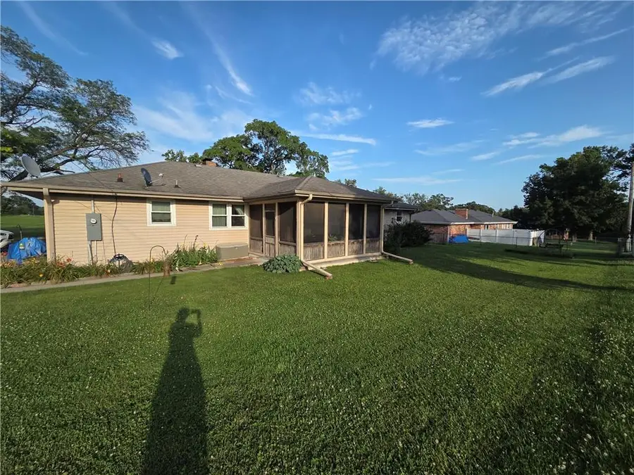 1820 Country Club Drive, Chillicothe, MO 64601 - #2