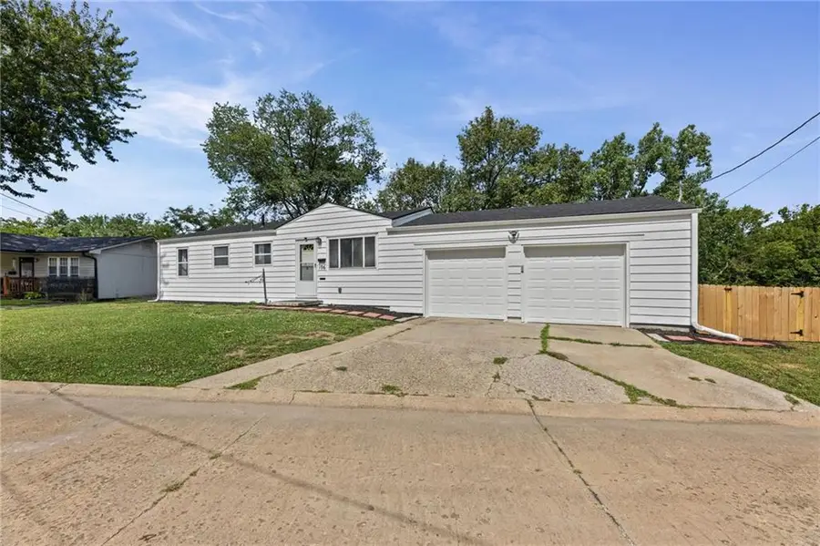 106 15th Street, Osawatomie, KS 66064 - #3