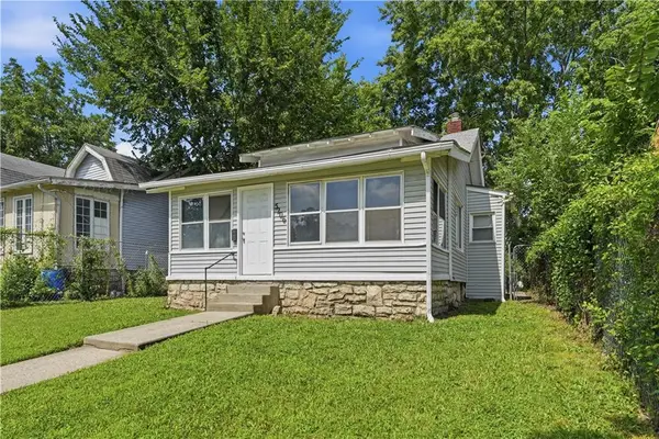 5206 Olive Street, Kansas City, MO 64130