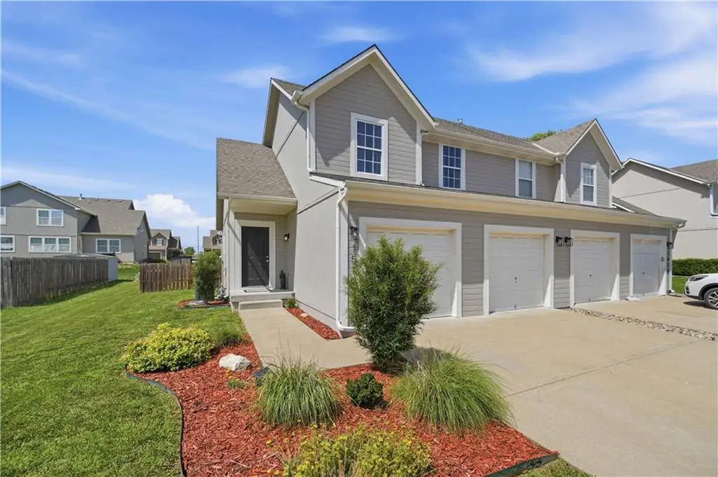 1510 S 5th Street E, Louisburg, KS 66053 - #1