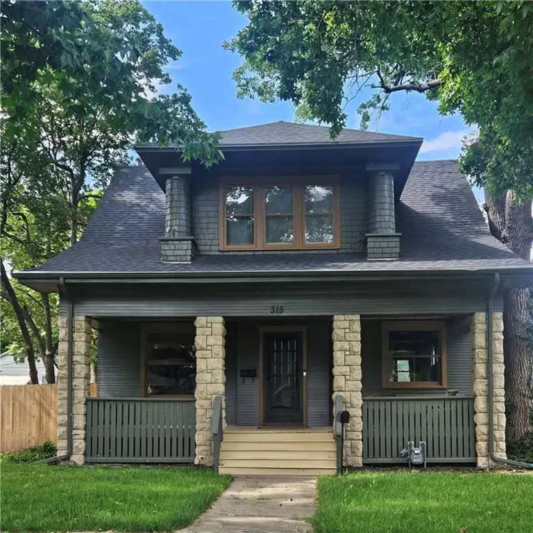 315 W 4th Street, Ottawa, KS 66067 - #1