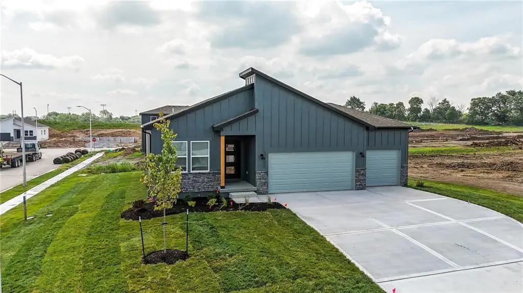 369 SW Amara Drive, Blue Springs, MO 64064 - #1