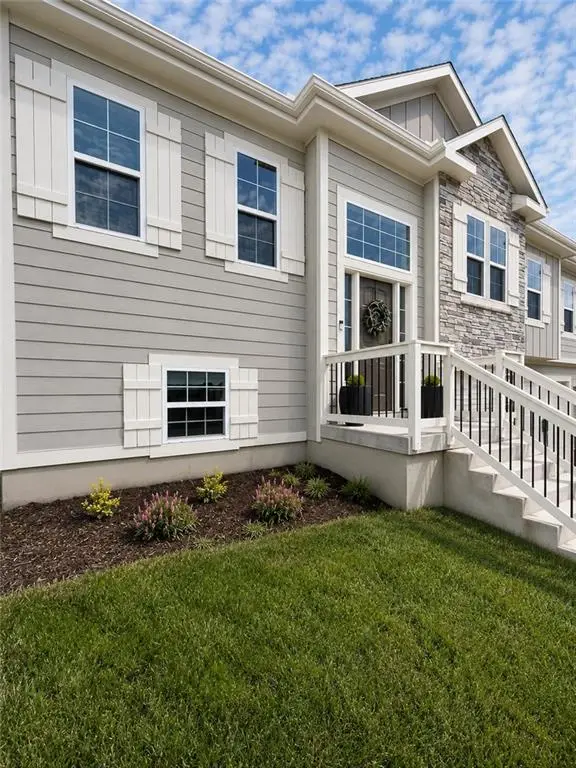 610 E 11th Street, Kearney, MO 64060 - #3