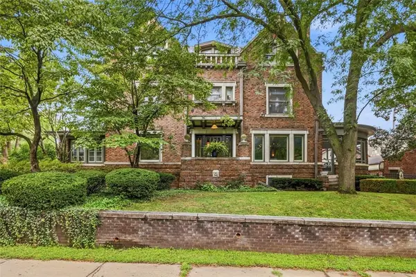 3681 Madison Avenue, Kansas City, MO 64111