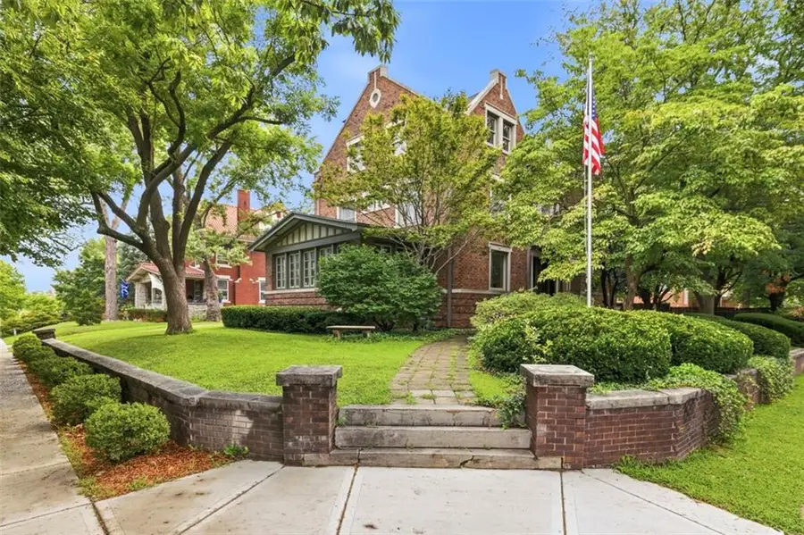 3681 Madison Avenue, Kansas City, MO 64111 - #3