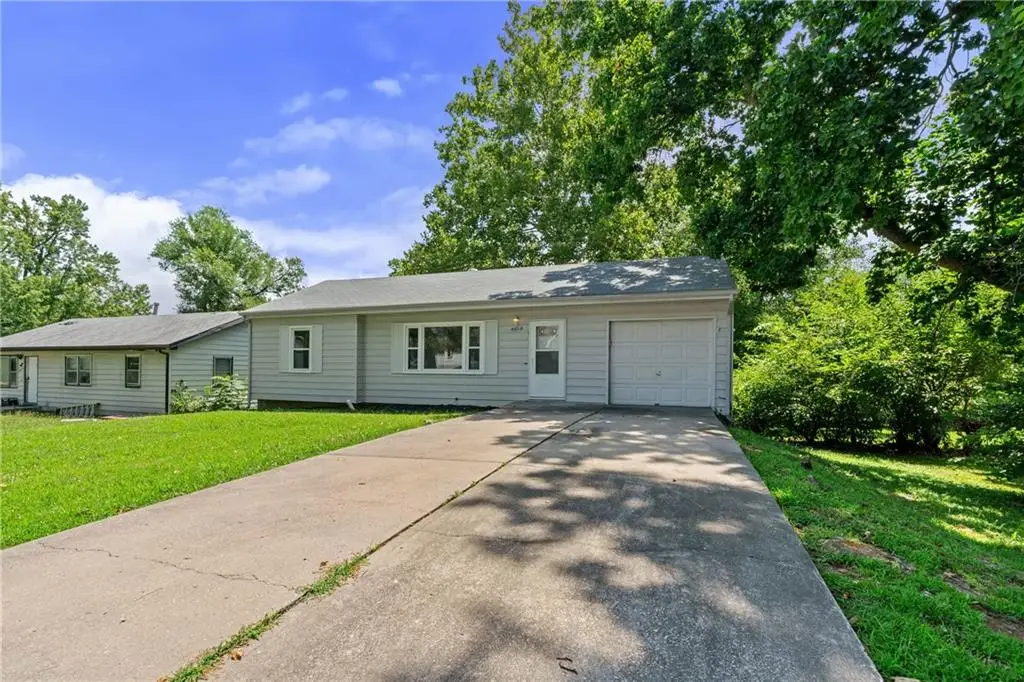 4819 NE 47th Street, Kansas City, MO 64117 - #1