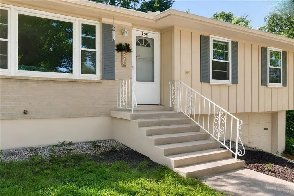 5201 Overton Circle, Kansas City, MO 64133 - #1