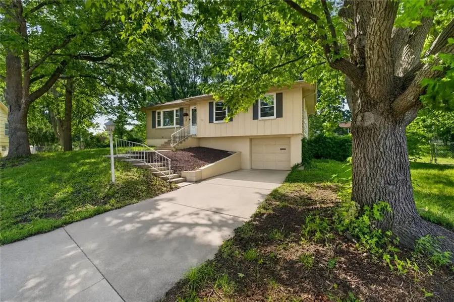 5201 Overton Circle, Kansas City, MO 64133 - #3