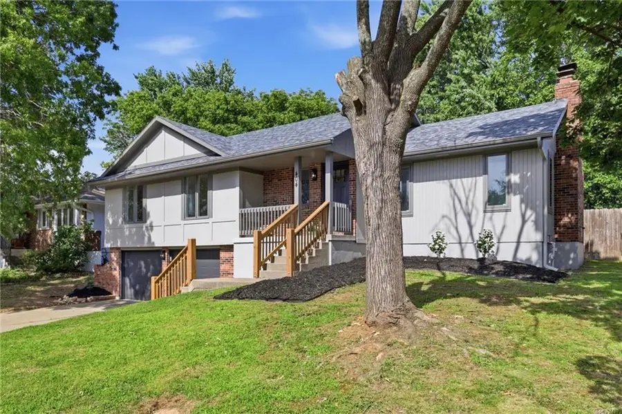 404 Springwood Drive, Blue Springs, MO 64015 - #3