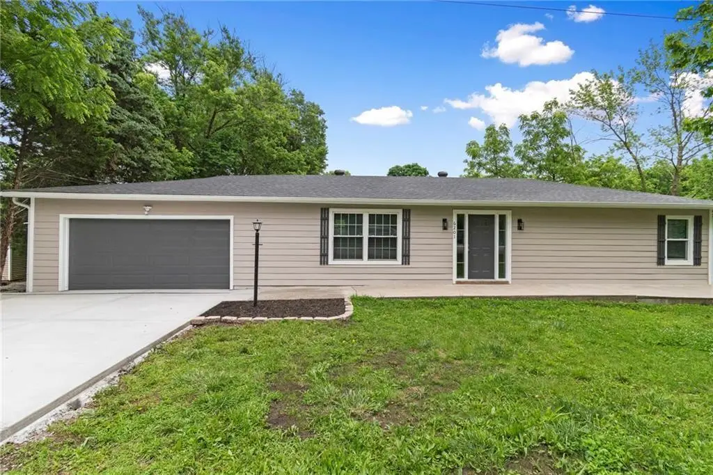 6201 N Topping Avenue, Kansas City, MO 64119 - #1