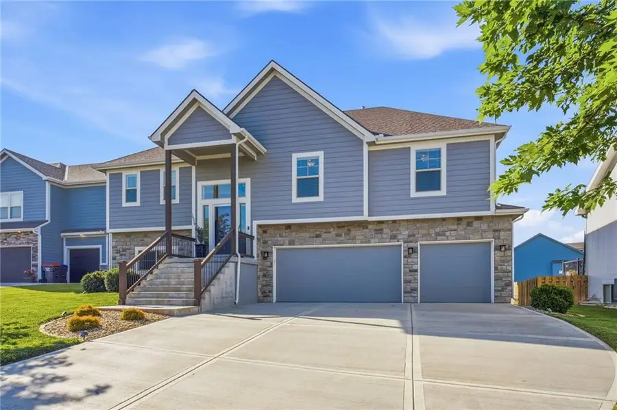16029 Glenview Street, Basehor, KS 66007 - #2