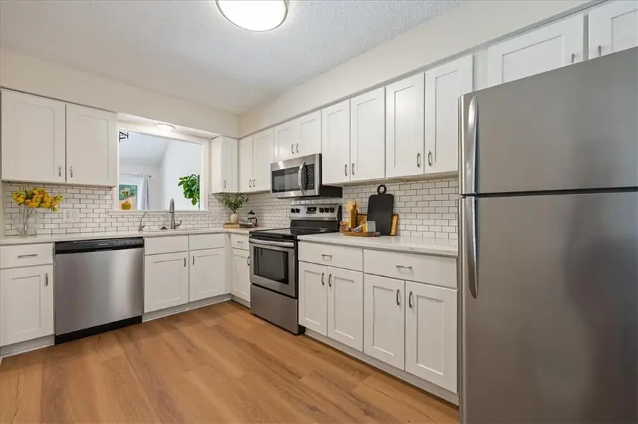 731 E 121st Terrace, Kansas City, MO 64146 - #3