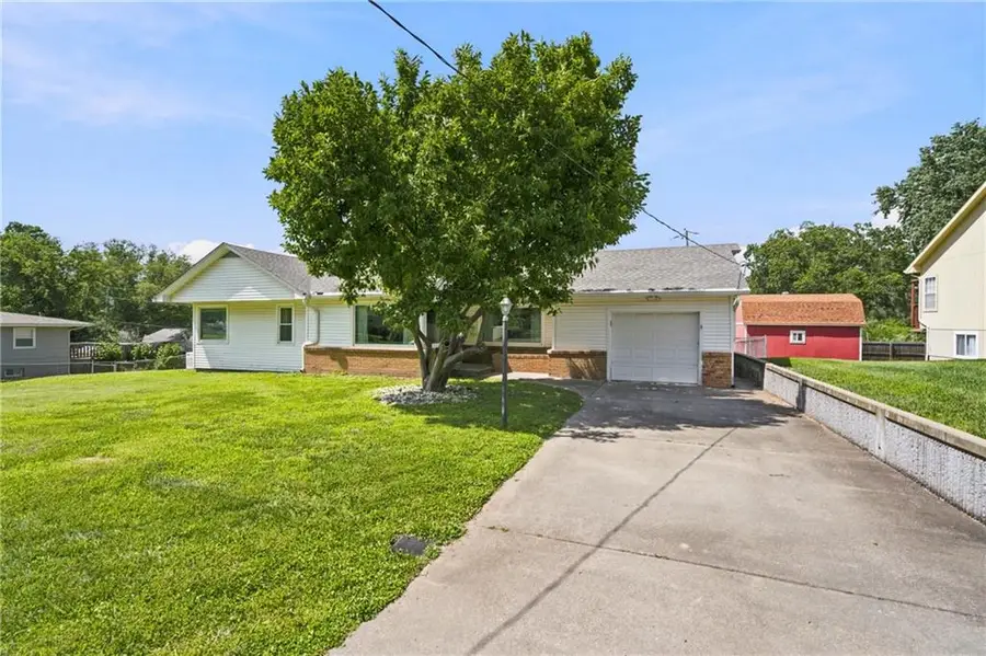 1830 Shawnee Street, Leavenworth, KS 66048 - #3