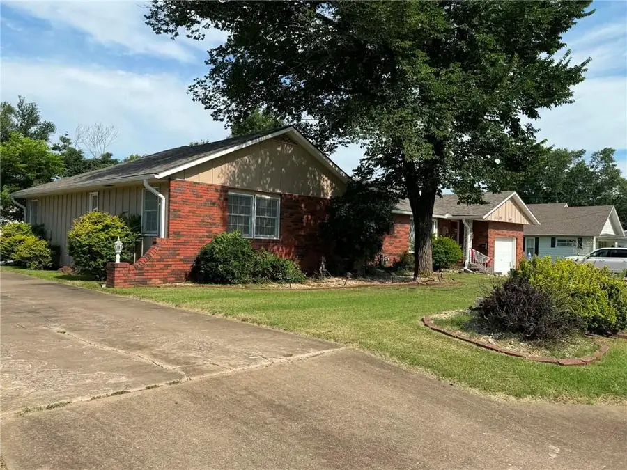 1508 S Margrave Street, Fort Scott, KS 66701 - #2