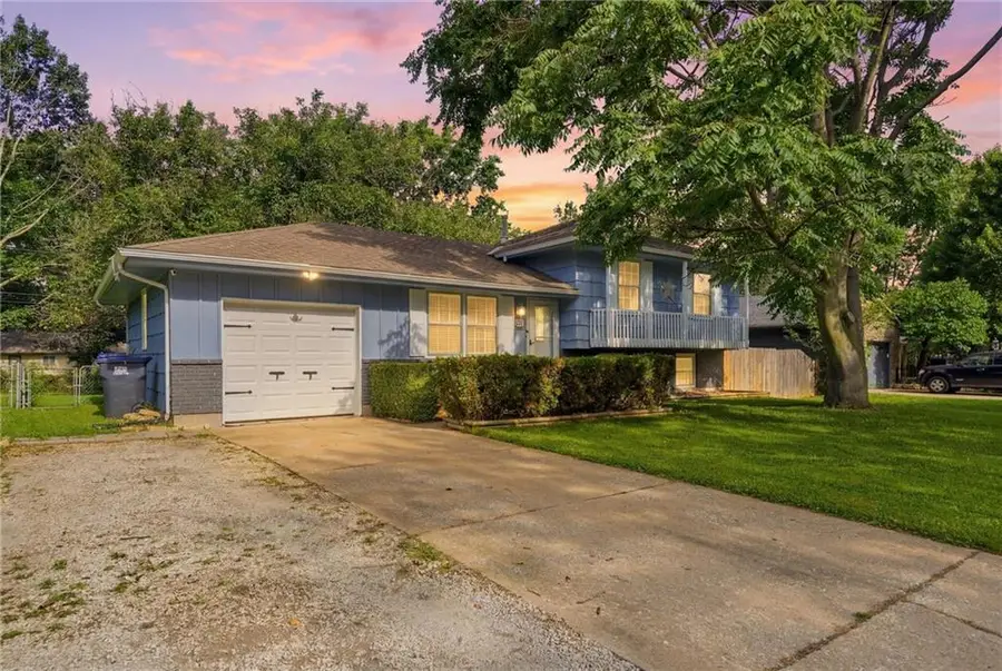 100 SW Alderson Place, Lees Summit, MO 64063 - #2