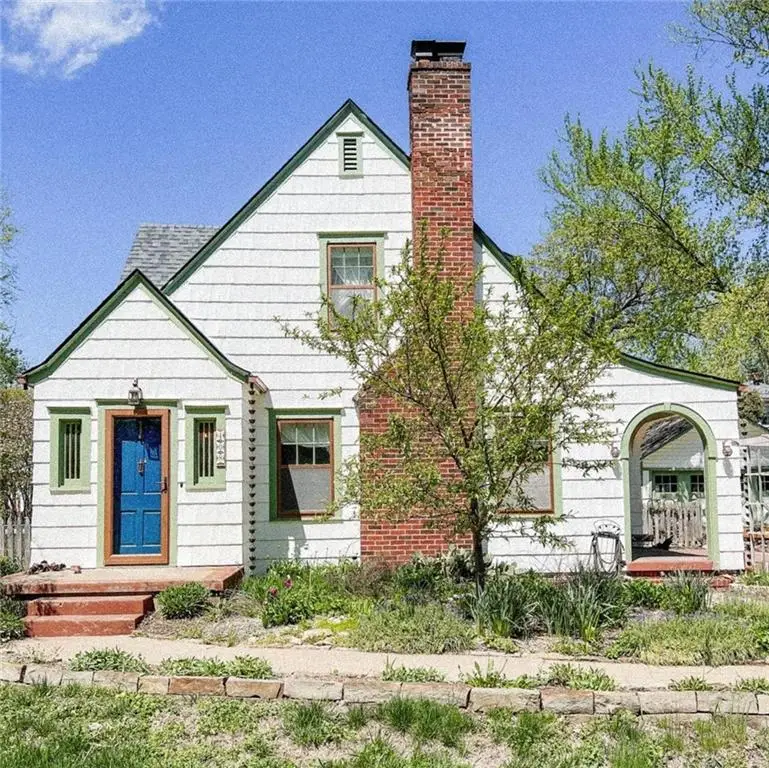 408 W Kansas Street, Liberty, MO 64068 - #1