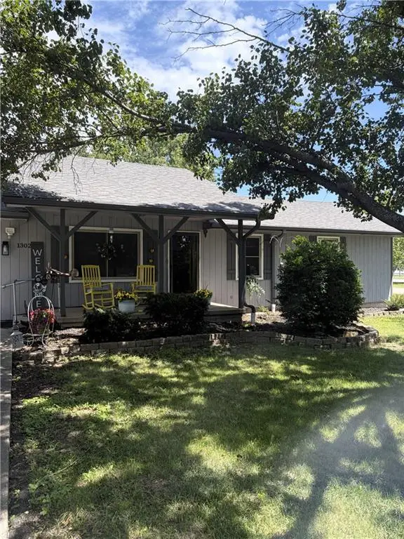1302 Cumberland Street, Burlington, KS 66839 - #2