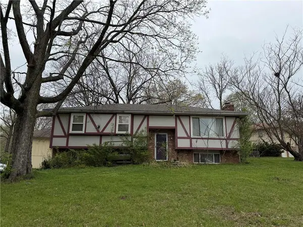 2009 Se Abbey Street, Blue Springs, MO 64014