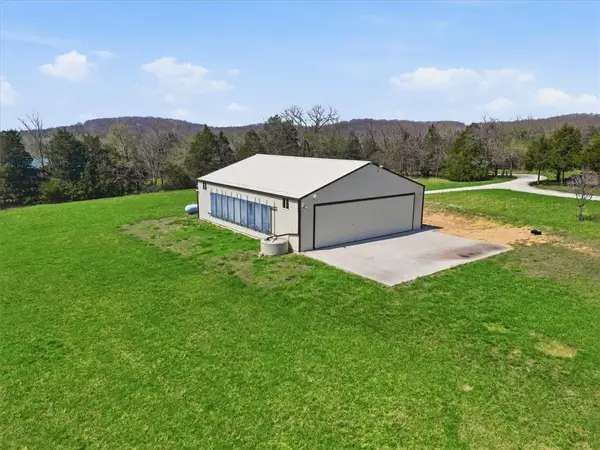 21756 Flippin Road, Warsaw, MO 65355