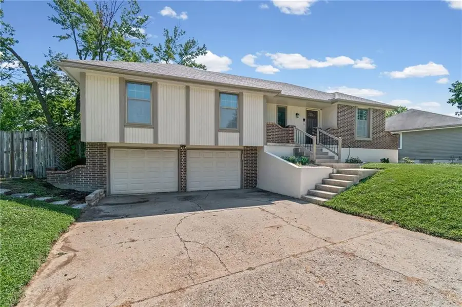 1008 SW 23rd Street, Blue Springs, MO 64015 - #2