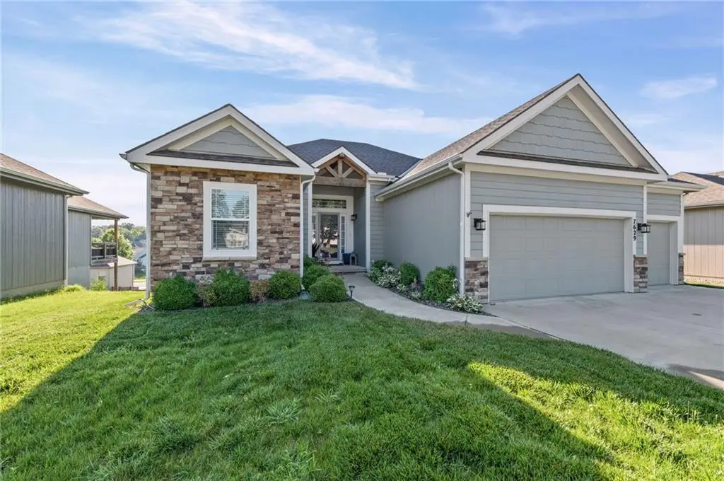 7629 N Kensington Avenue, Kansas City, MO 64119 - #1