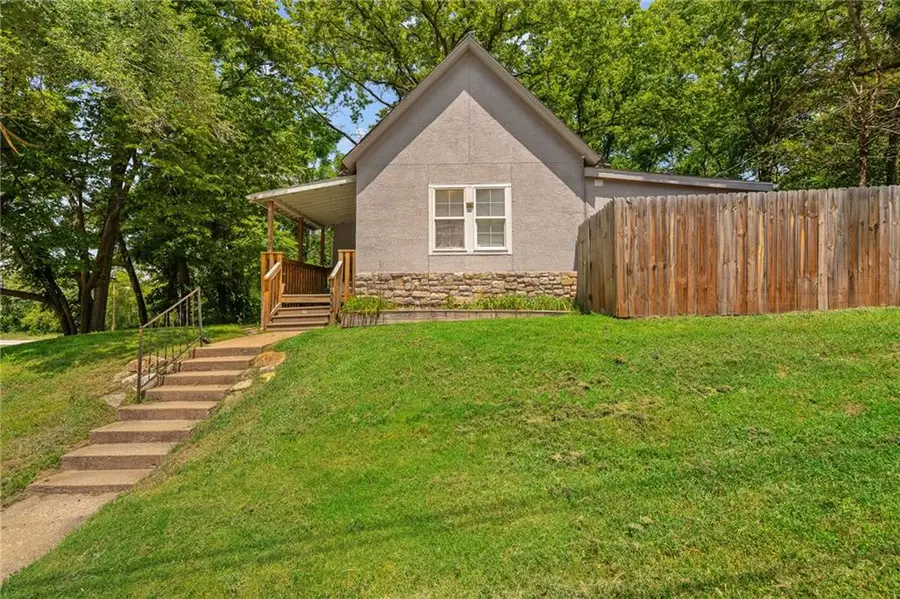1533 S 29th Street, Kansas City, KS 66106 - #2
