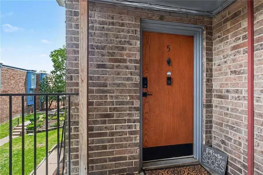114 E 41st Street #5, Kansas City, MO 64111 - #3