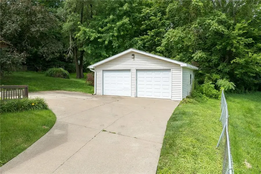 3816 E Ayrlawn Drive, Saint Joseph, MO 64503 - #3