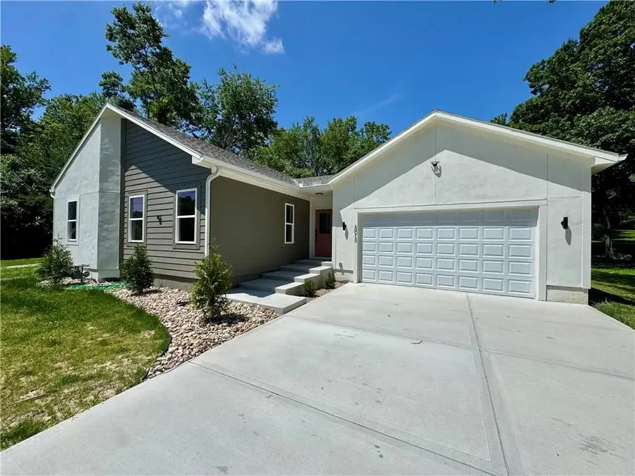 3012 N 63rd Street, Kansas City, KS 66104 - #3