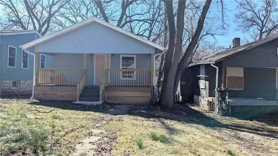 3403 E 62 Street, Kansas City, MO 64130 - #2