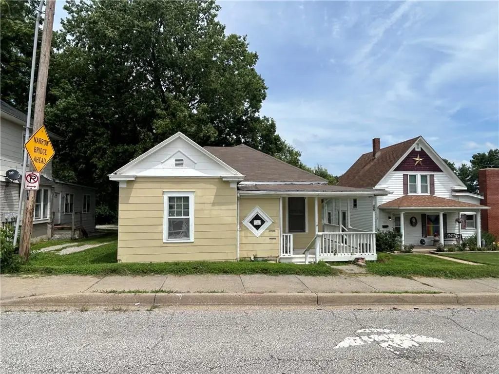 525 S Crysler Avenue, Independence, MO 64052 - #1