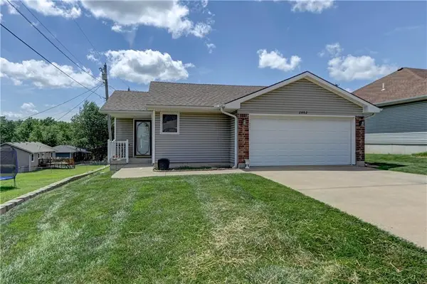 2802 Easton Street, Harrisonville, MO 64701