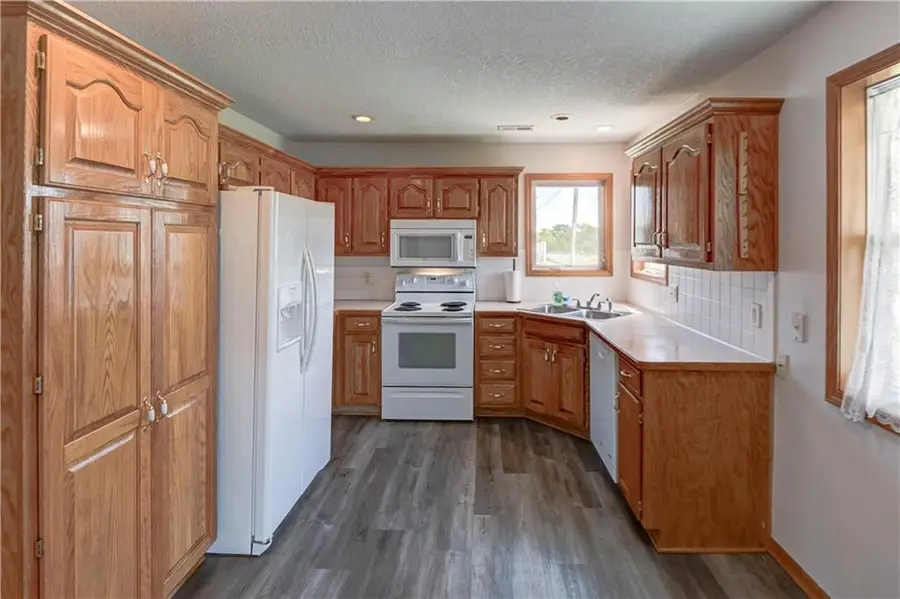 2802 Easton Street, Harrisonville, MO 64701 - #3