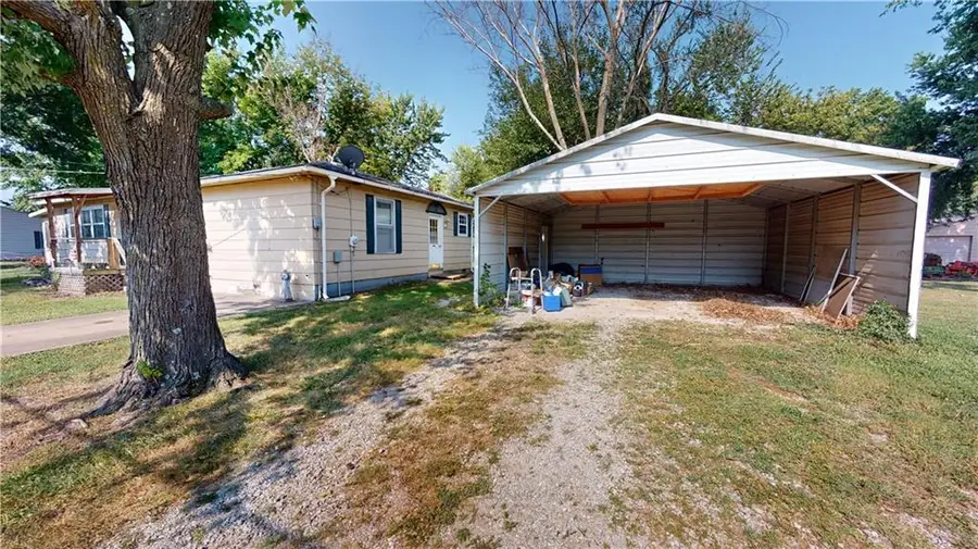 1705 N Main Street, Nevada, MO 64772 - #2